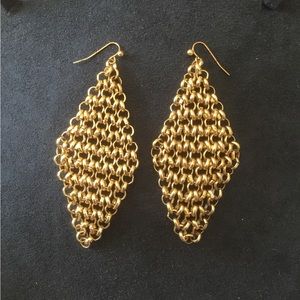 Gold weave diamond shaped drop earrings